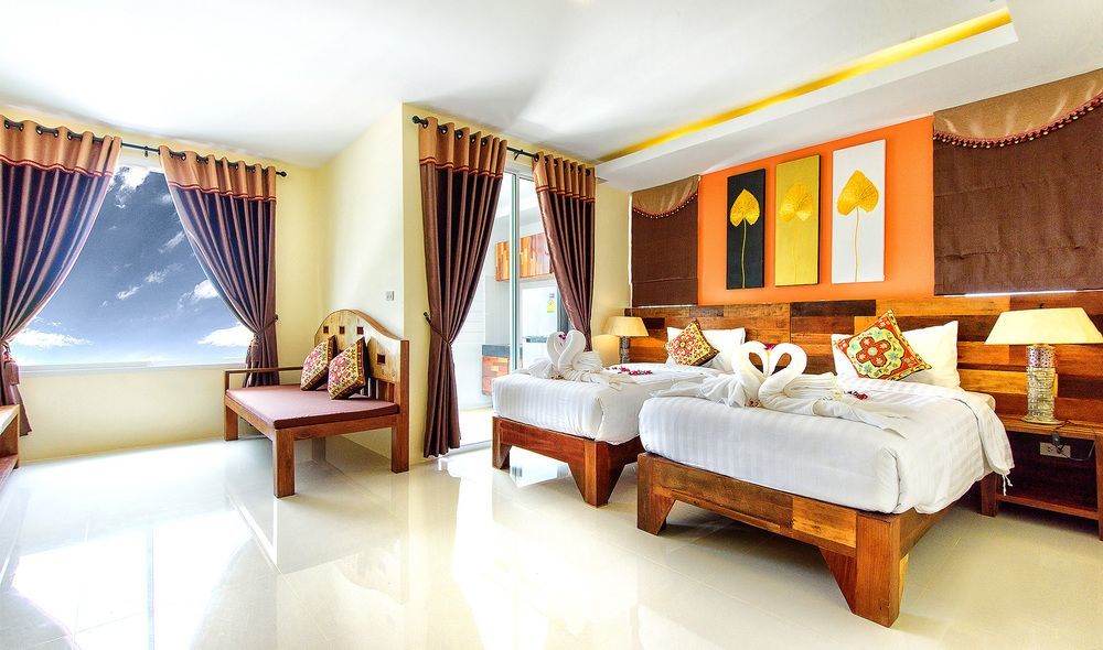 De42 Hotel 卡图 外观 照片