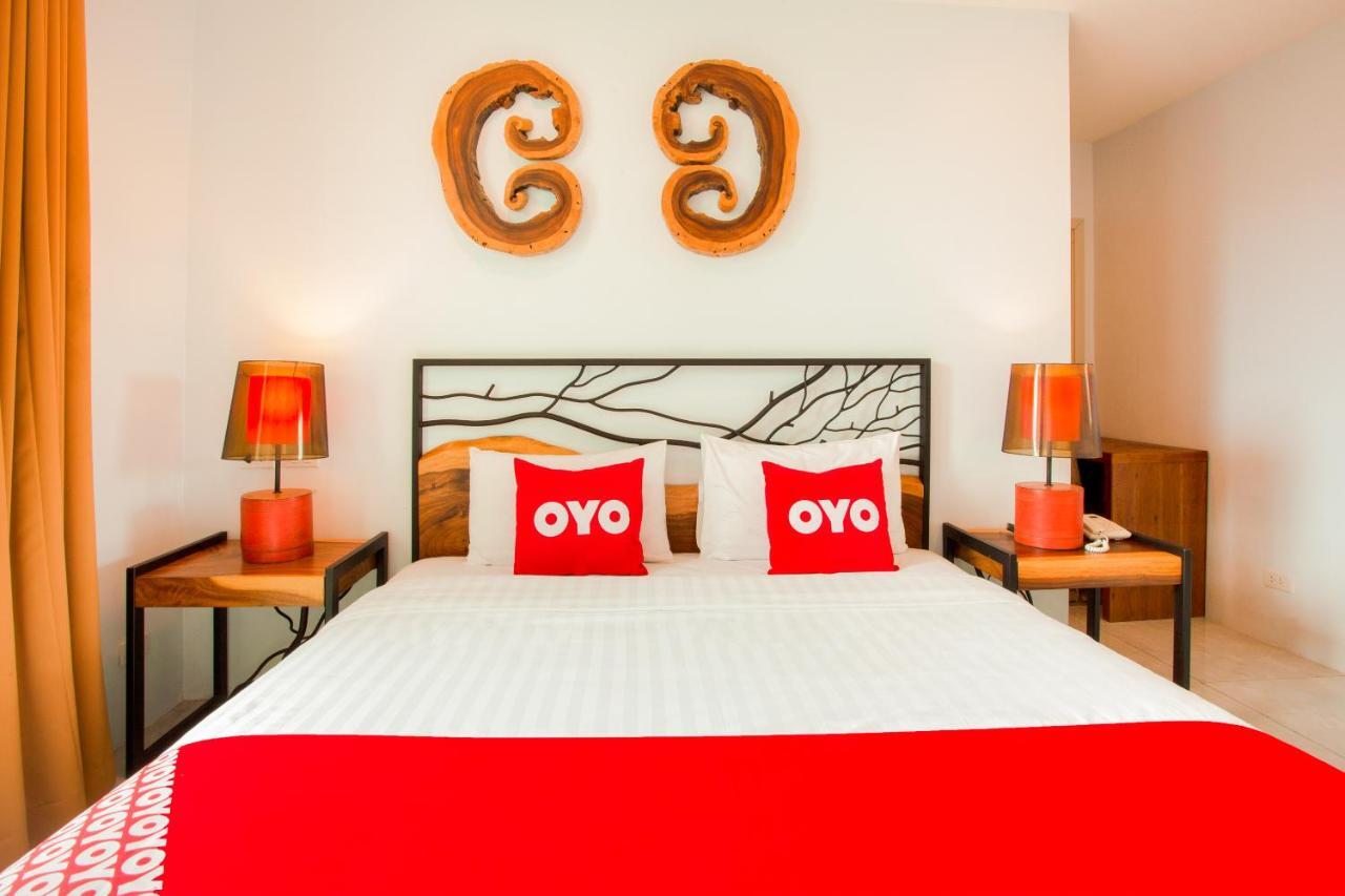De42 Hotel 卡图 外观 照片